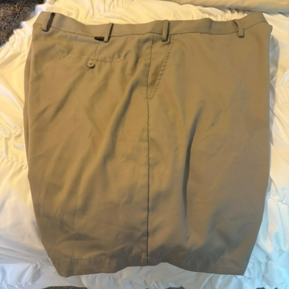 Greg Norman Shark Golf Shorts Khaki Size 40 W Very Nice